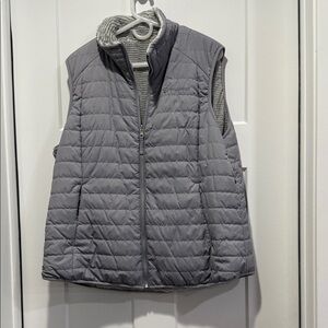 Free Country Women's Charcoal Quilted Vest